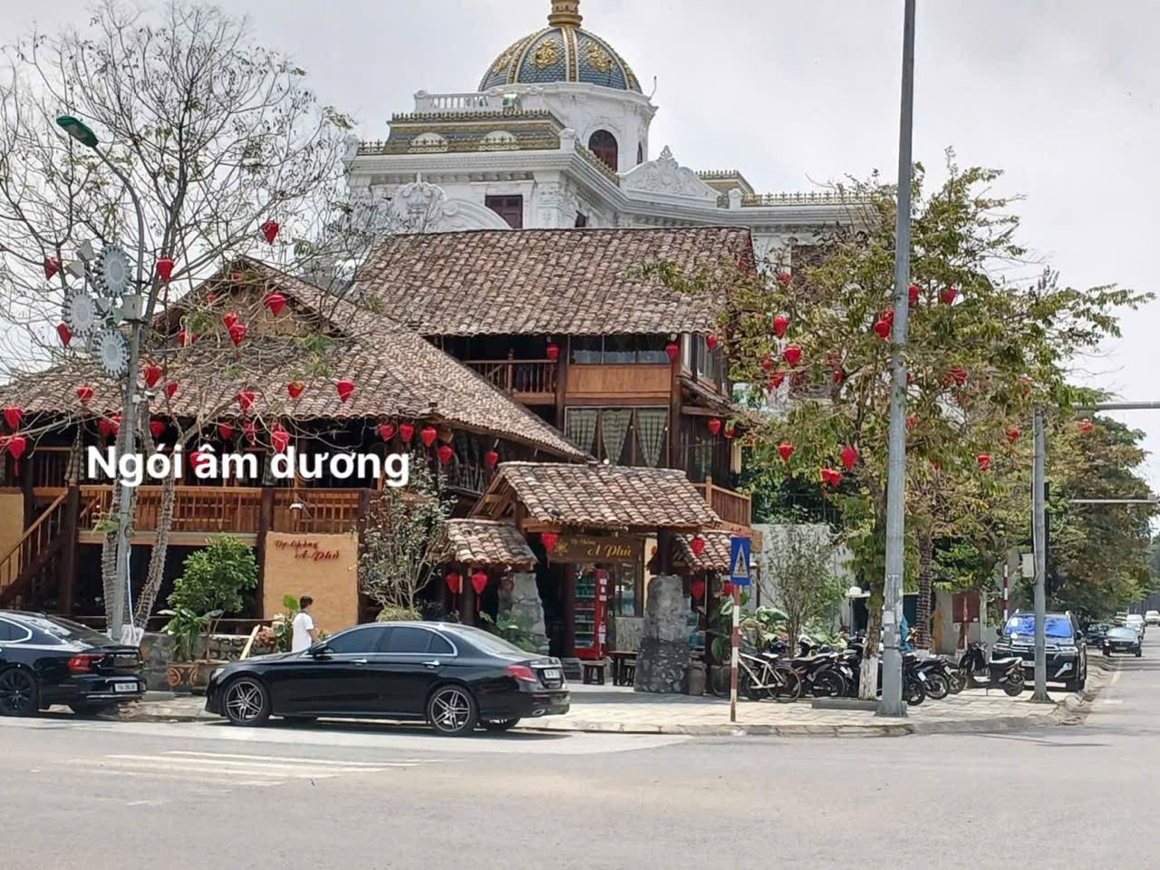 Ngói âm dương trang trí quán cafe, nhà hàng, sân vườn cảnh quan nghỉ dưỡng....